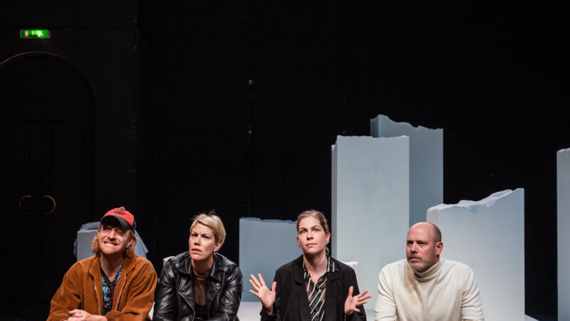 07.06.2023 Göttingen: Fotoprobe zu „Wir müssen über das Sterben sprechen“ in einer Inszenierung von Wenzel Winzer im DT-2 des Deutschen Theater in Göttingen. Foto: Thomas Müller